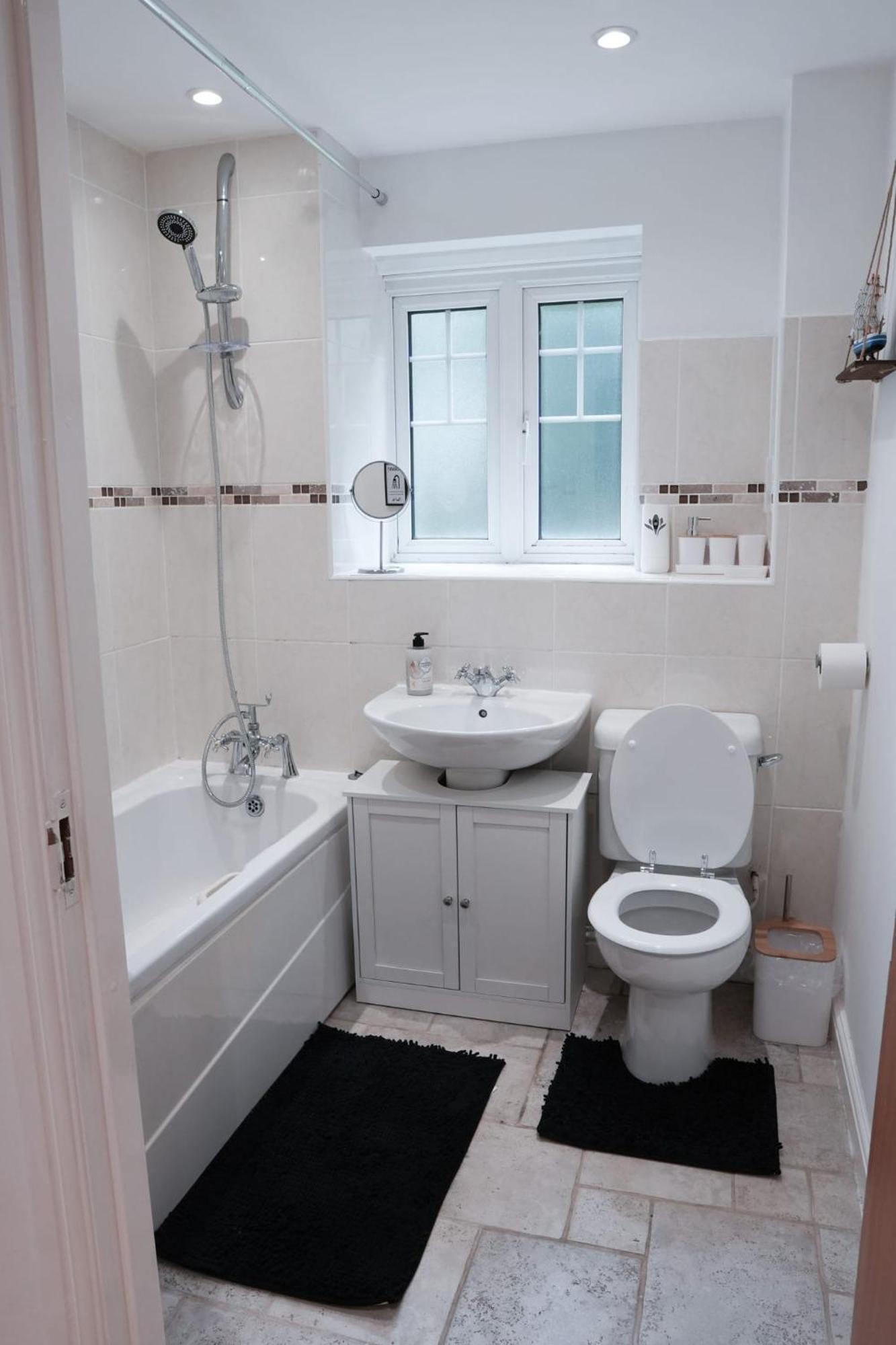 Whole 2-Bed Apartment - Contractors, Professionals, Ulez Free, Free Parking, B'Ham City 10Mins Birmingham Zewnętrze zdjęcie