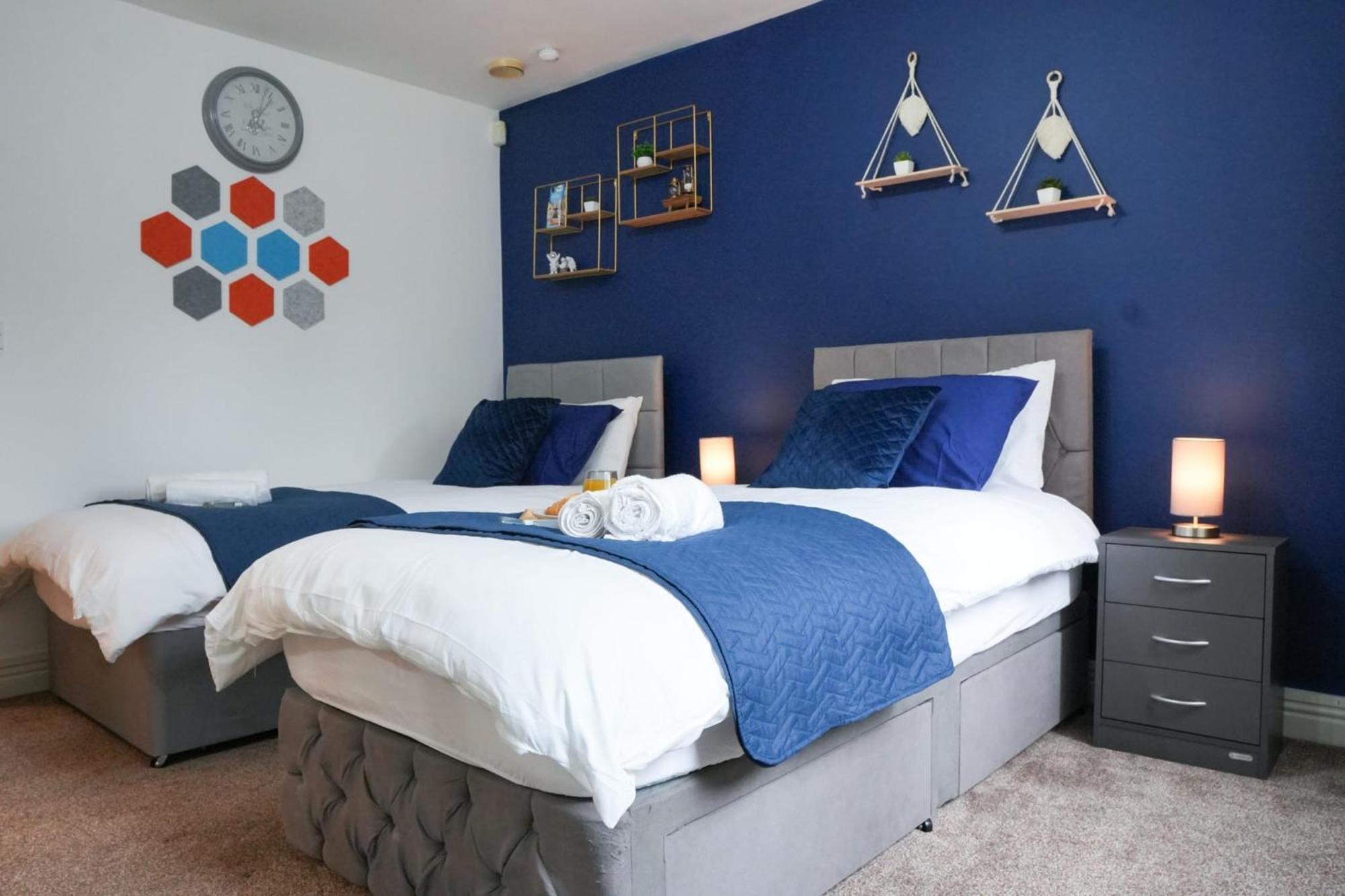 Whole 2-Bed Apartment - Contractors, Professionals, Ulez Free, Free Parking, B'Ham City 10Mins Birmingham Zewnętrze zdjęcie