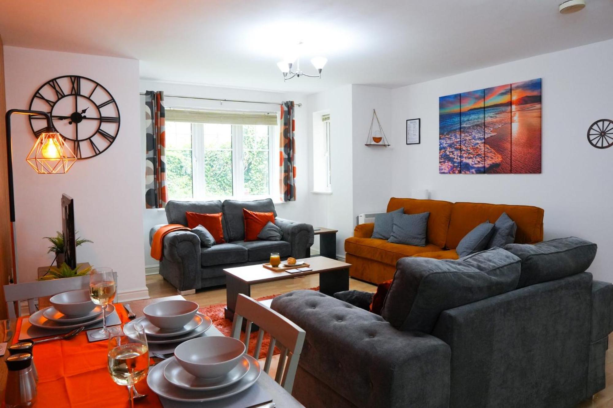 Whole 2-Bed Apartment - Contractors, Professionals, Ulez Free, Free Parking, B'Ham City 10Mins Birmingham Zewnętrze zdjęcie